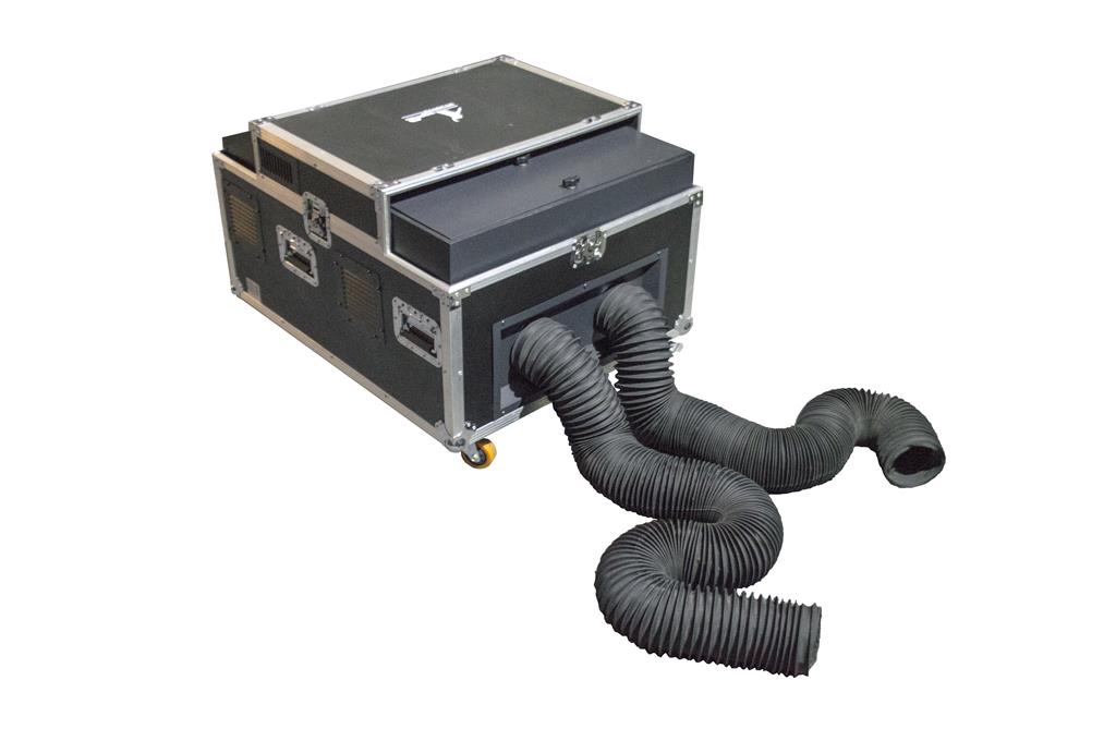Low fog machine 2000w water base in flightcase photo